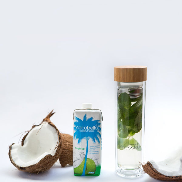 Mint infused coconut water in TOUR Fressko glass flask